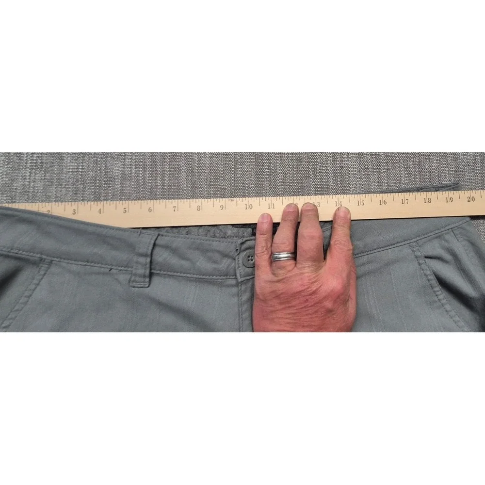 ONiell men's gray striped chino shorts sz 40 pockets 9